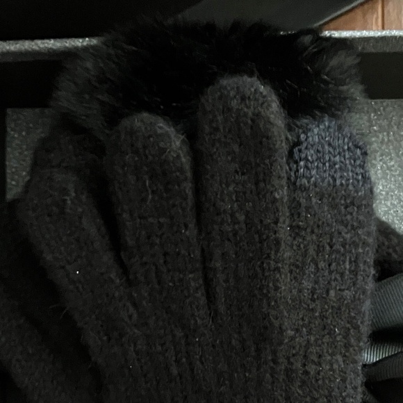 INC International Concepts Leopard Faux Fur Trim Gloves Ribbed Knit Pom Beanie - Picture 9 of 11